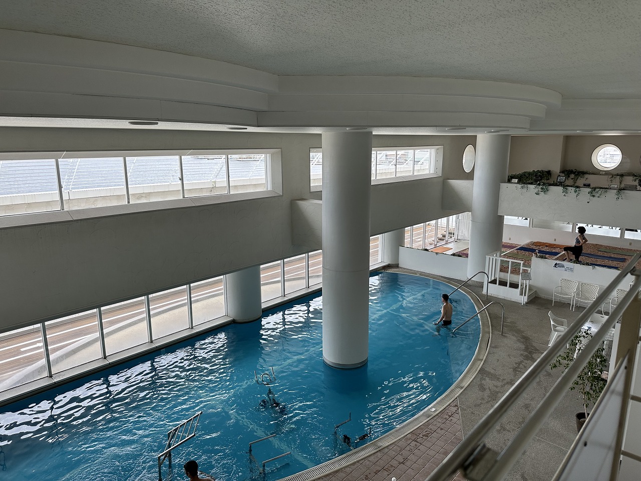 神戸メリケンパークオリエンタルホテル内にある、スポーツクラブ「VIVO」