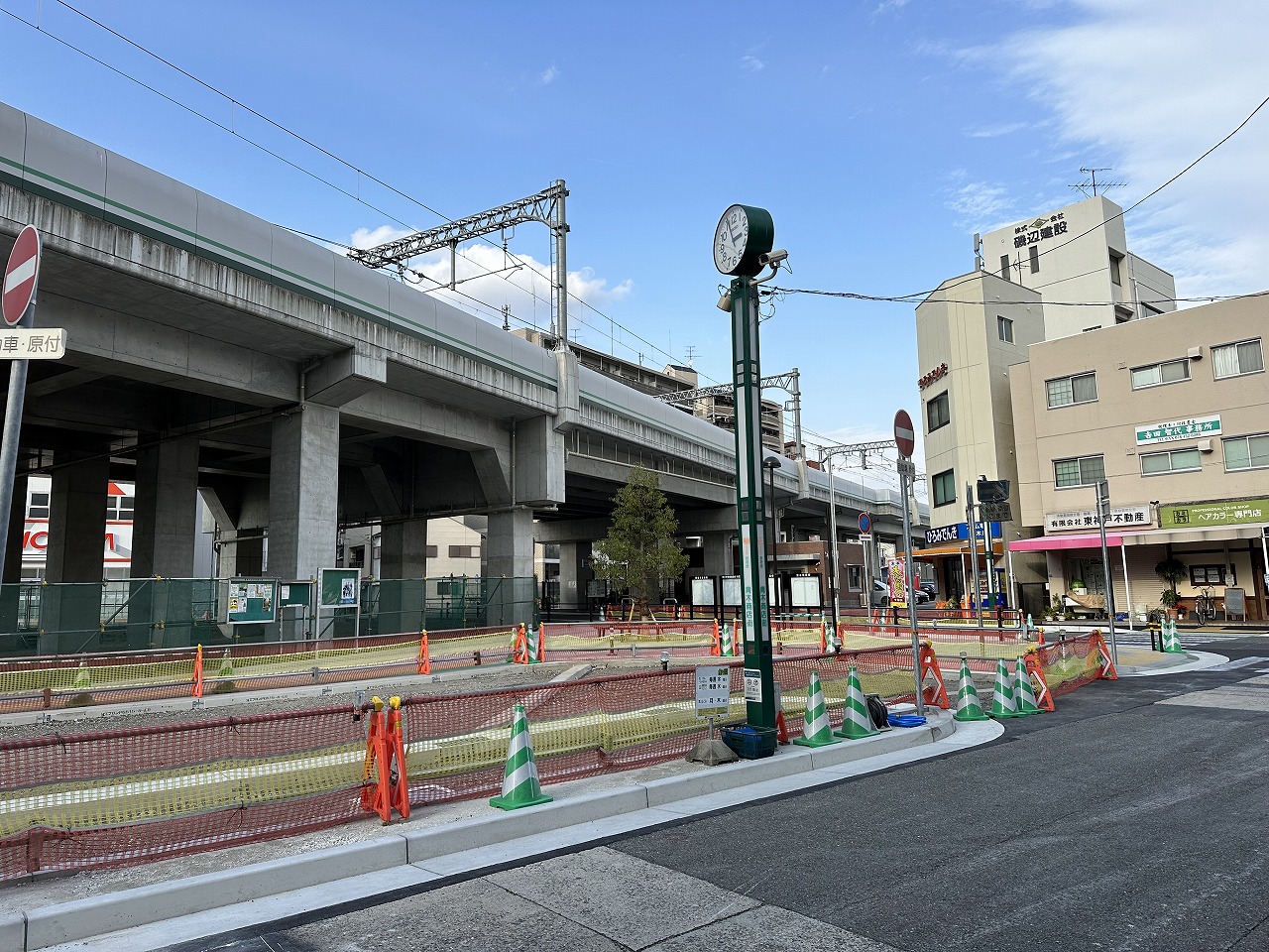 「阪神青木駅」南側の駅前ロータリ
