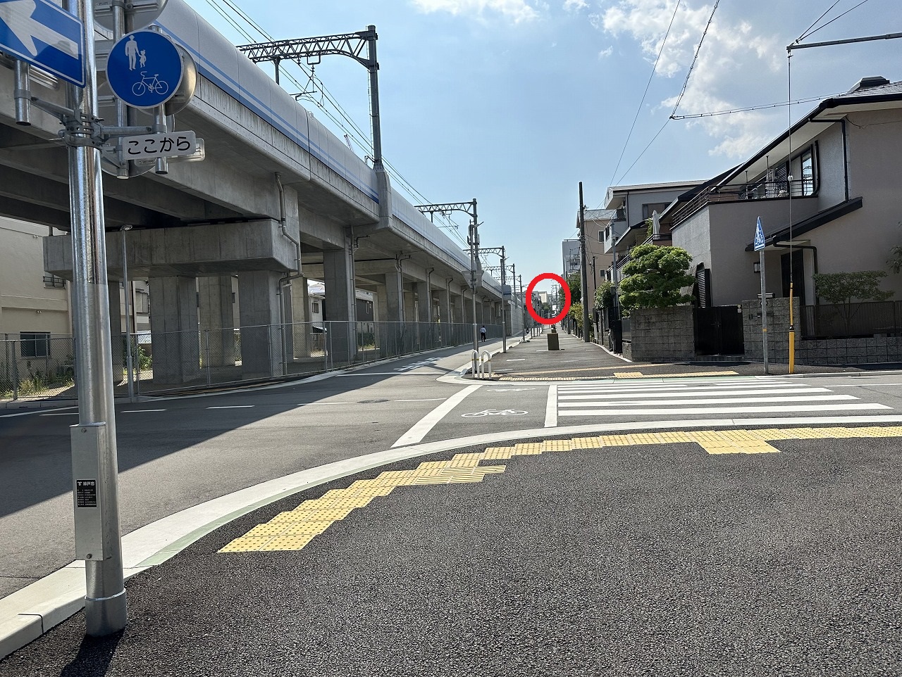 ⾞道・⾃転⾞道・歩道の区別が出来てる♪ 魚崎駅～青木駅『阪神沿北側側道』