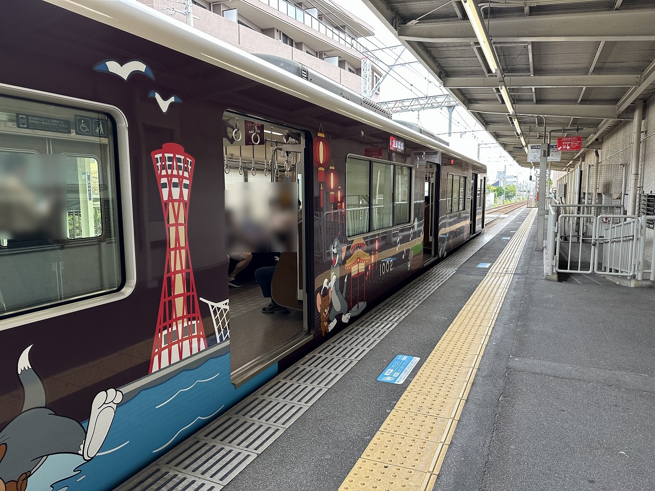 阪急電車 神戸線 ラッピング列車「トムとジェリー号」遭遇