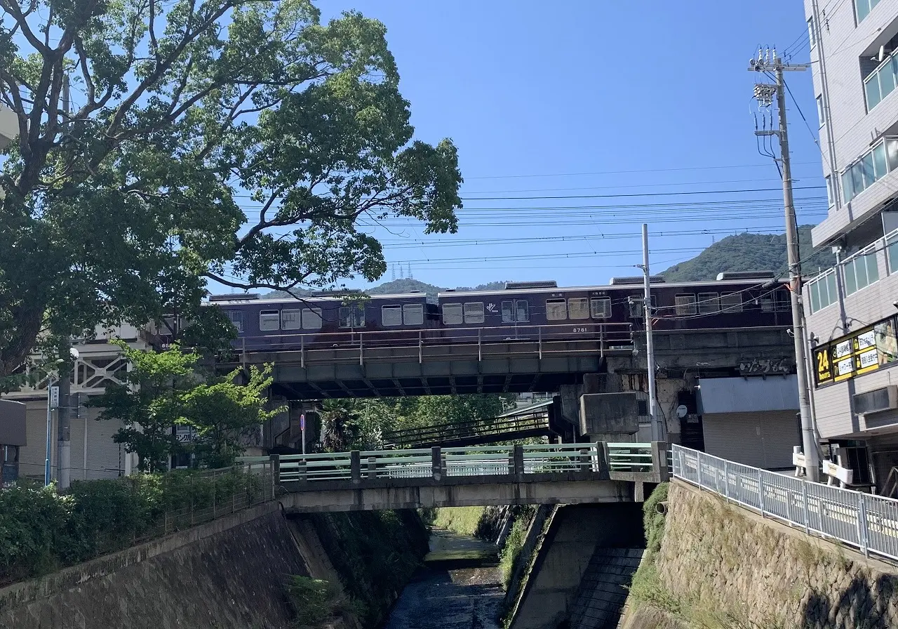 阪急王子公園駅