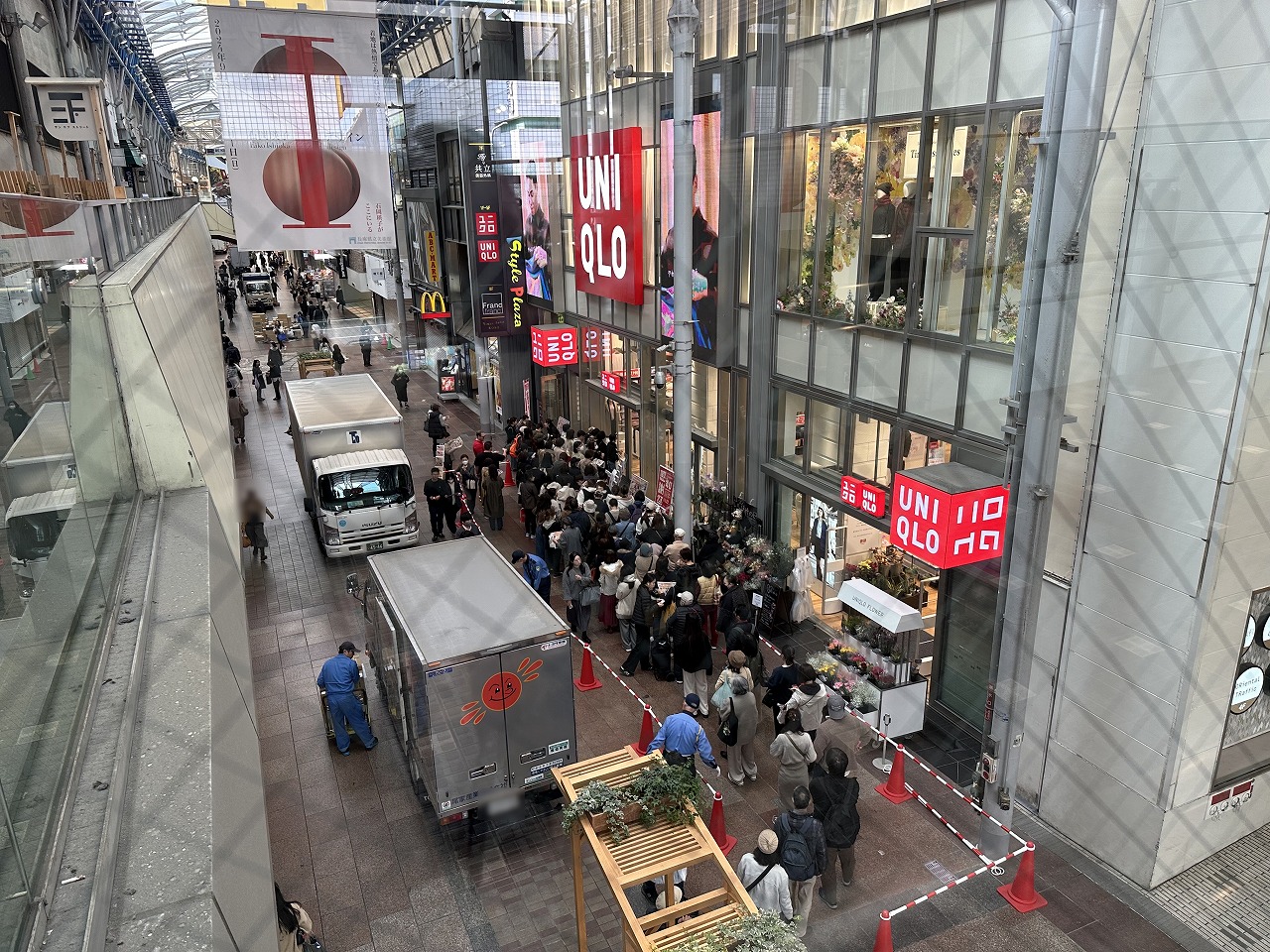 ユニクロ 神戸三宮店 感謝祭