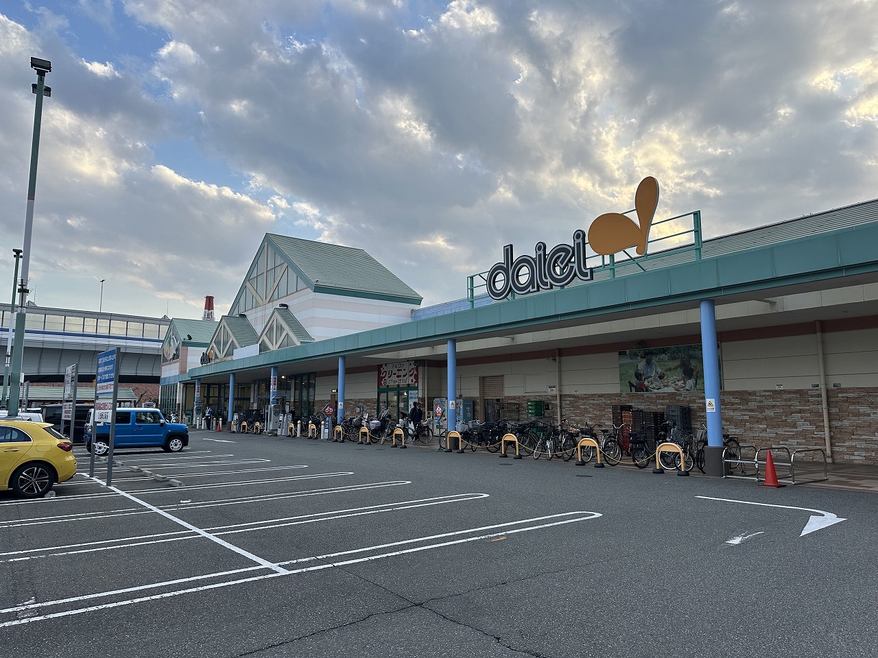 『ダイエー新在家店』店舗建替えへの為、2025年2月15日（土）18時で、いったん営業終了へ。