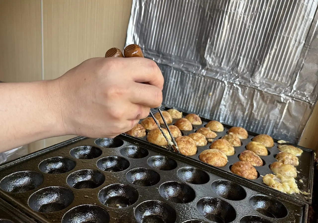 【神戸市東灘区】キララ住吉『たこ焼き酒場 魔王 住吉店』さん、オープン！ 昼～夜まで、アイドリングタイムなしで営業♪ 座敷席あり