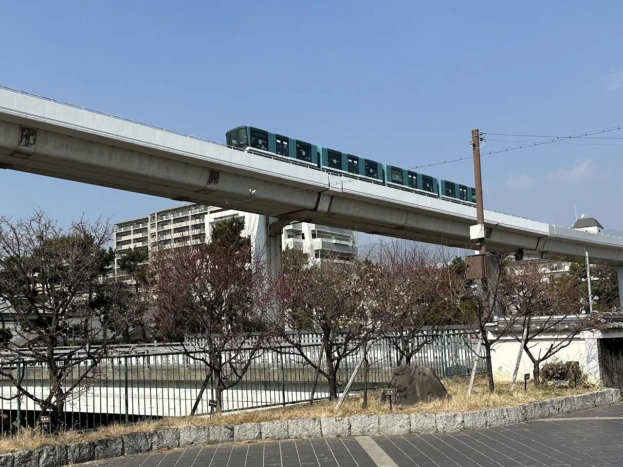 【神戸市東灘区】六甲ライナー「平日 夕方のラッシュ時間帯増発」「朝夕は分散乗車のお願い」が発表されてます。