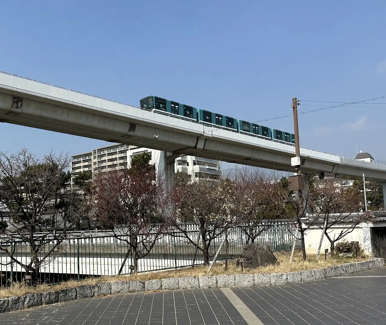 【神戸市東灘区】六甲ライナー「平日 夕方のラッシュ時間帯増発」「朝夕は分散乗車のお願い」が発表されてます。