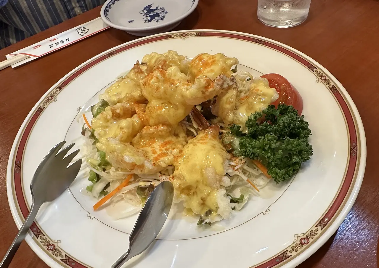【神戸市】創業60年超！ これぞ神戸の町中華♪ 昭和感漂う中華料理店「万里（まんり）」さんで大満足。JR三ノ宮駅前