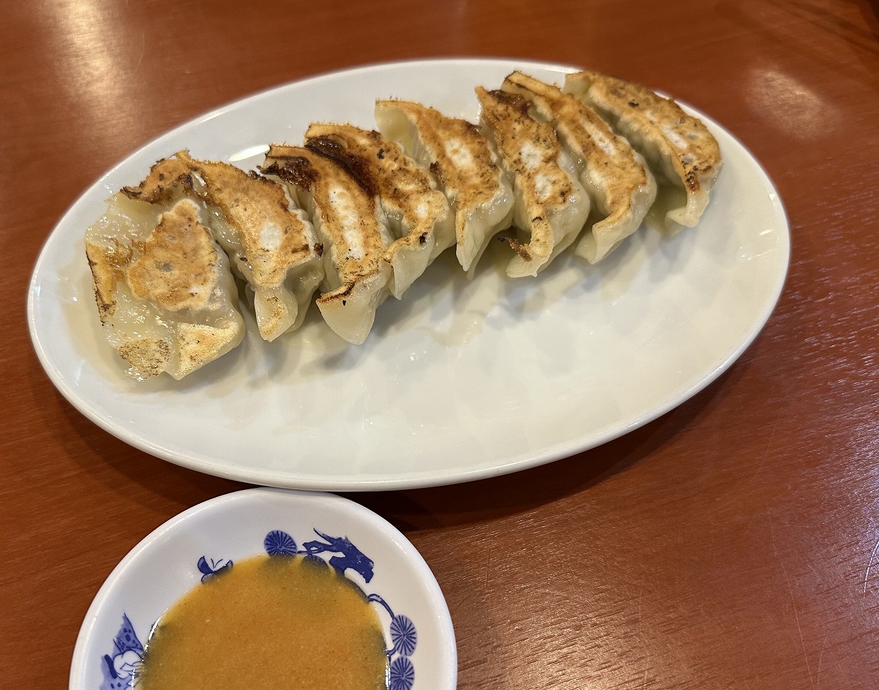 【神戸市】創業60年超！ これぞ神戸の町中華♪ 昭和感漂う中華料理店「万里（まんり）」さんで大満足。JR三ノ宮駅前