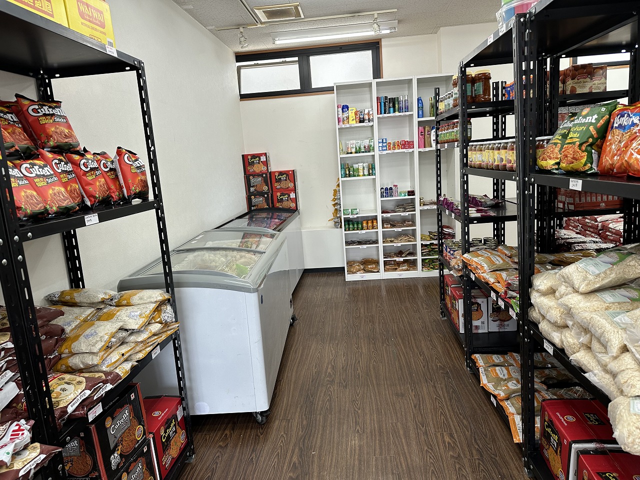 【神戸市東灘区】国道2号線沿い「OM MART SUMIYOSHI ( HALAL FOOD)」さん 5月28日オープン！ ネパール人オーナー5店舗目、確かに安いわ～♪