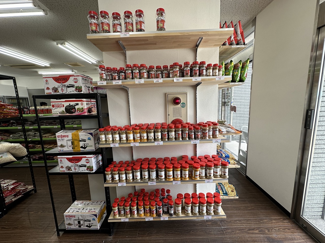【神戸市東灘区】国道2号線沿い「OM MART SUMIYOSHI ( HALAL FOOD)」さん 5月28日オープン！ ネパール人オーナー5店舗目、確かに安いわ～♪