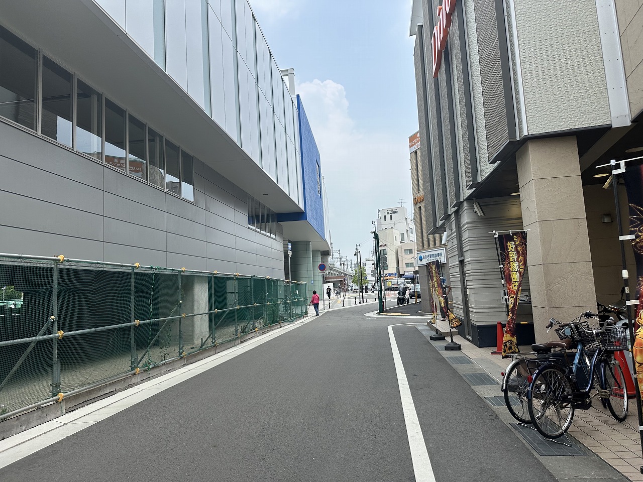 【神戸市東灘区】歓喜(≧▽≦)  阪神青木駅の高架下で「商業施設新築計画」看板を発見！駅前が再び賑わいの予感♪