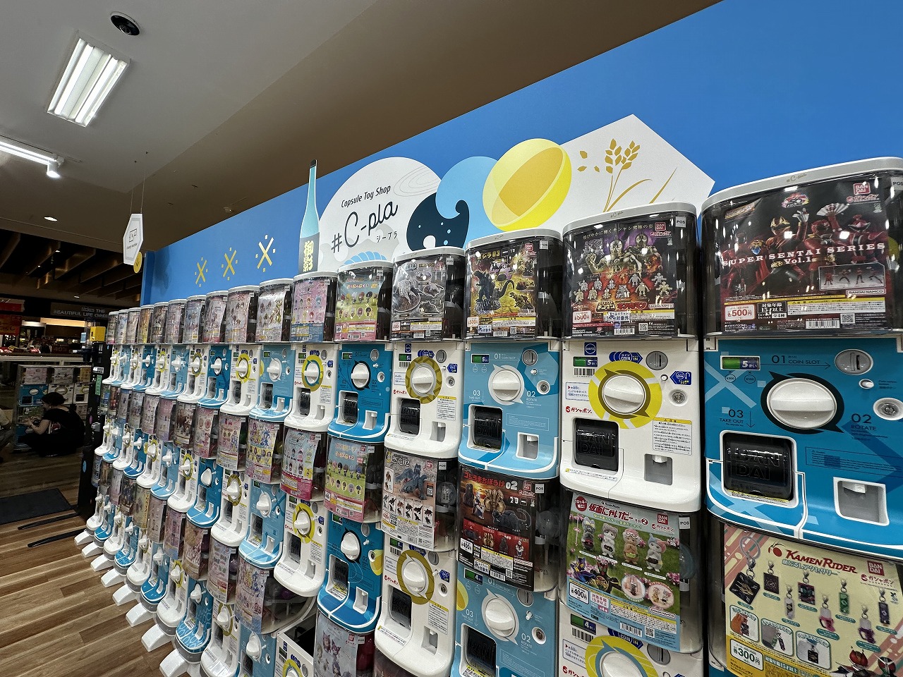 約650種類のカプセルトイがズラリ！