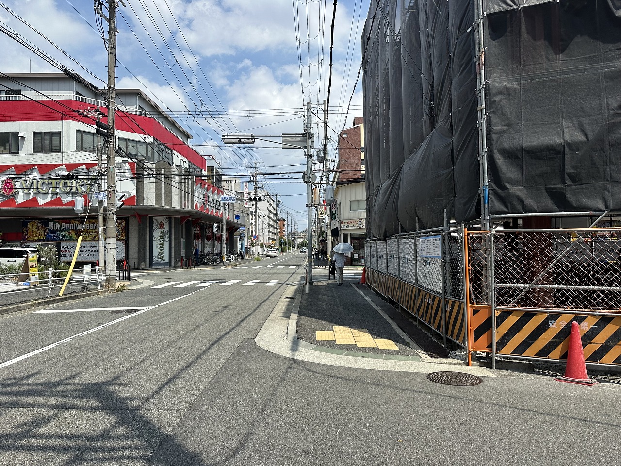 【神戸市東灘区】10月末完成予定 何になるのだろう？！ 阪神深江駅前 パチンコ『ウイング21深江店』跡で、建物建設中。