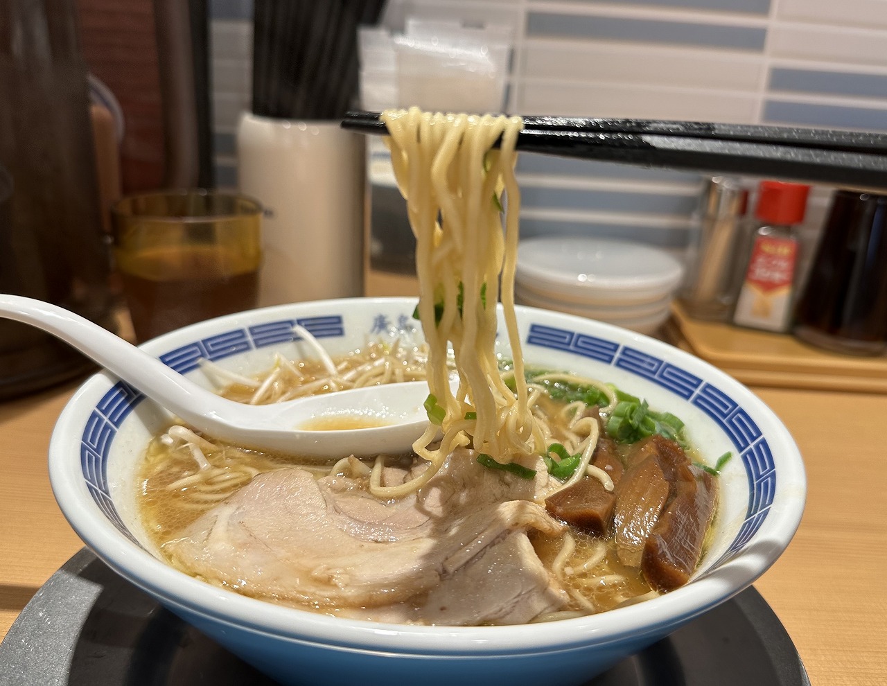 【神戸市灘区】ラーメン激戦区に、広島超有名店「廣島我馬（がば）六甲道駅北店」さん 上陸！ 早速、行ってきました♪