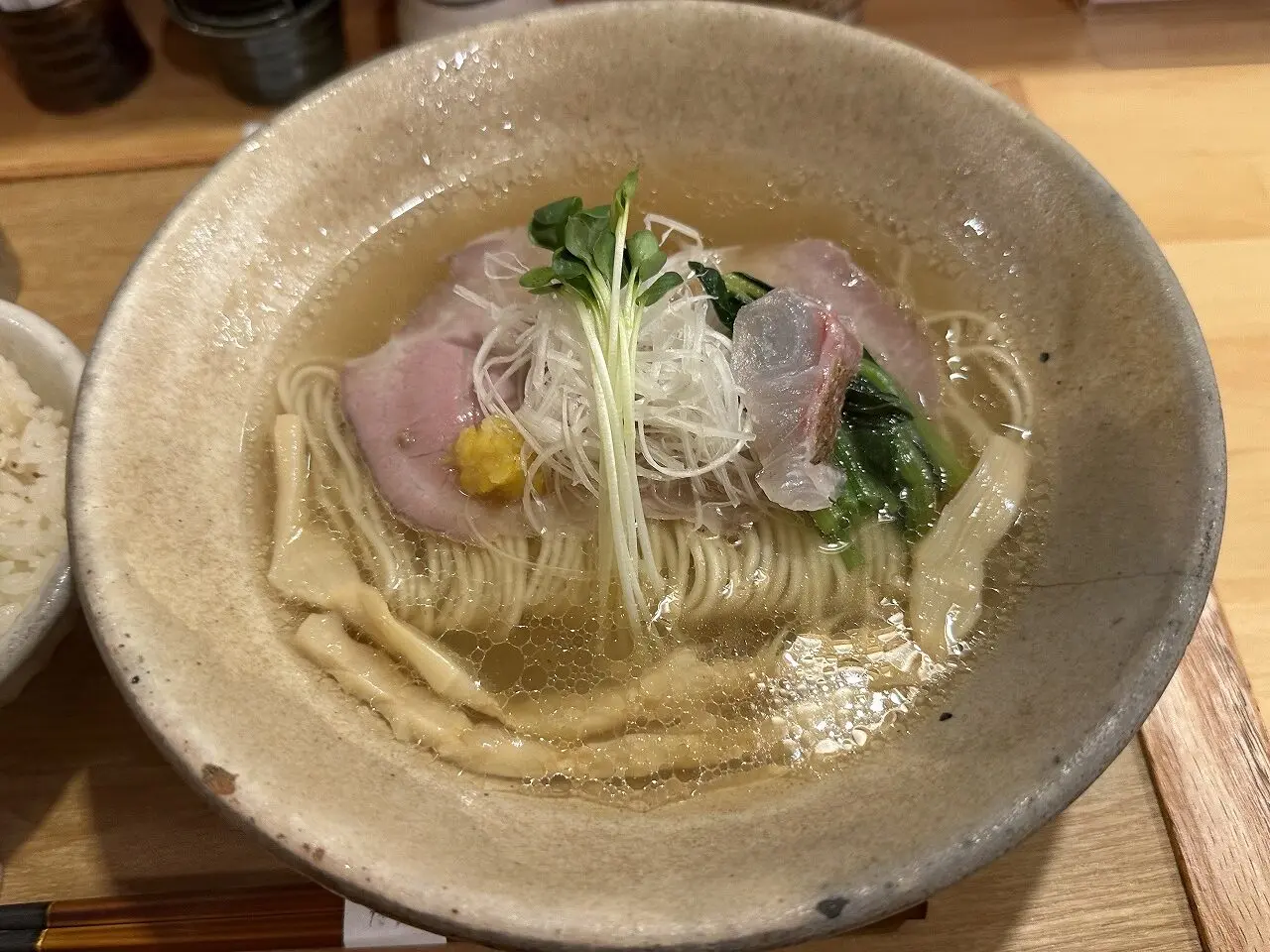 【神戸市東灘区】美味しい(≧▽≦)『真鯛そば はなたば』夜なのに1,000円で良いの？ 改修工事が進む御影・石屋川高架下