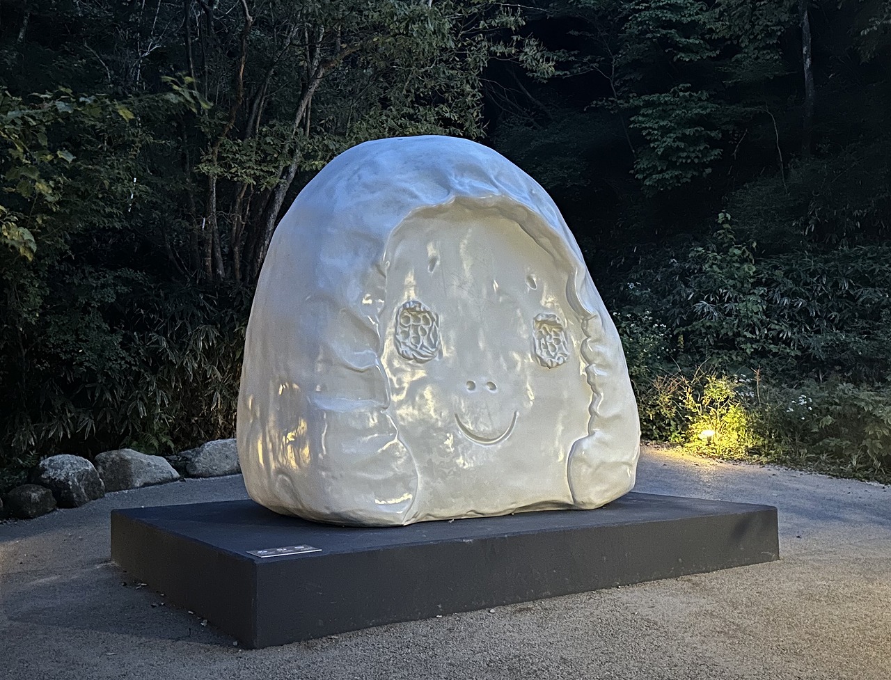 【神戸市灘区】幻想的な夜の芸術散歩♪ 六甲ミーツ・アート2025「ひかりの森」に行ってきました！ 行く前に読んで参考にして下さい♪