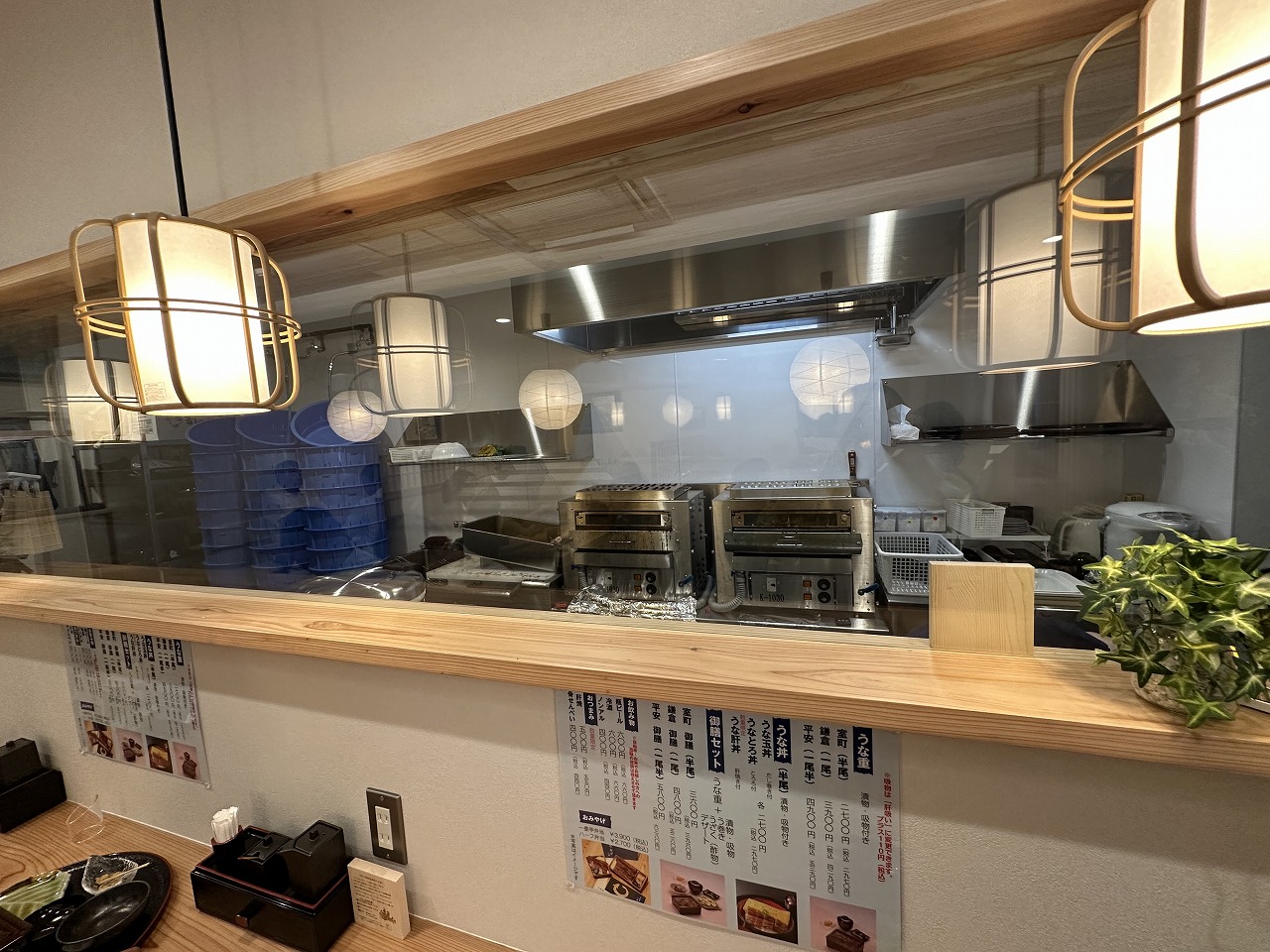 うな重に加え、う巻き、酢の物、吸い物、デザートまで揃った贅沢なセットです(≧▽≦)