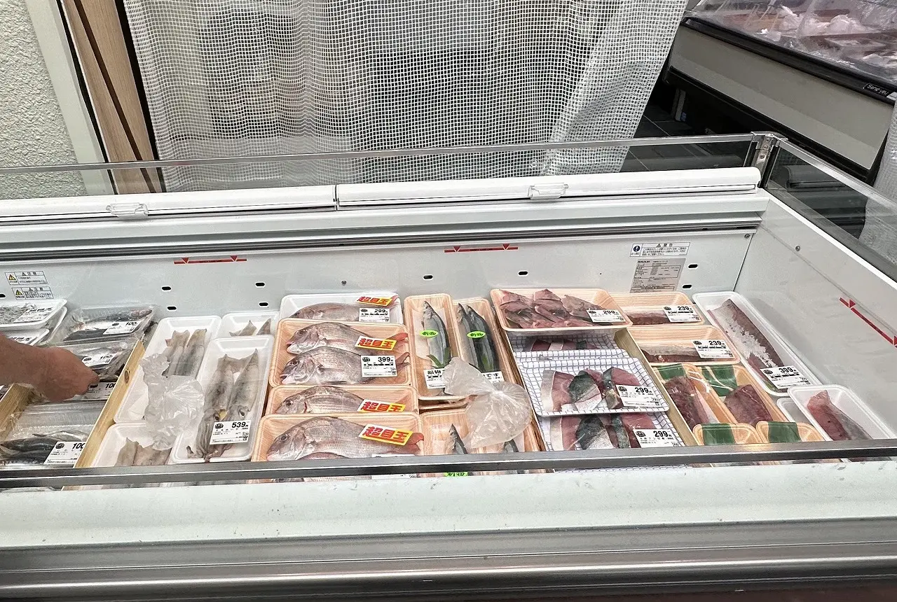 【神戸市灘区】水道筋商店街にお若いご夫婦が営まれる、鮮魚 塩干『魚生（うおき）』さん オープン♪