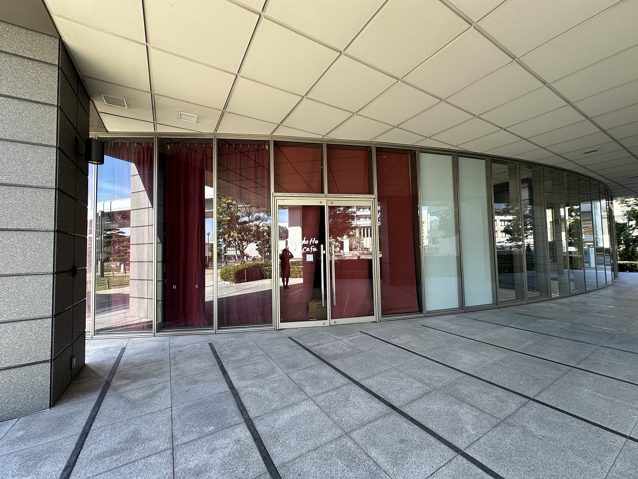 【神戸市東灘区】東灘図書館のお隣『F.cachette cafe(エフ.カシェットカフェ)』さんがオープン準備中。