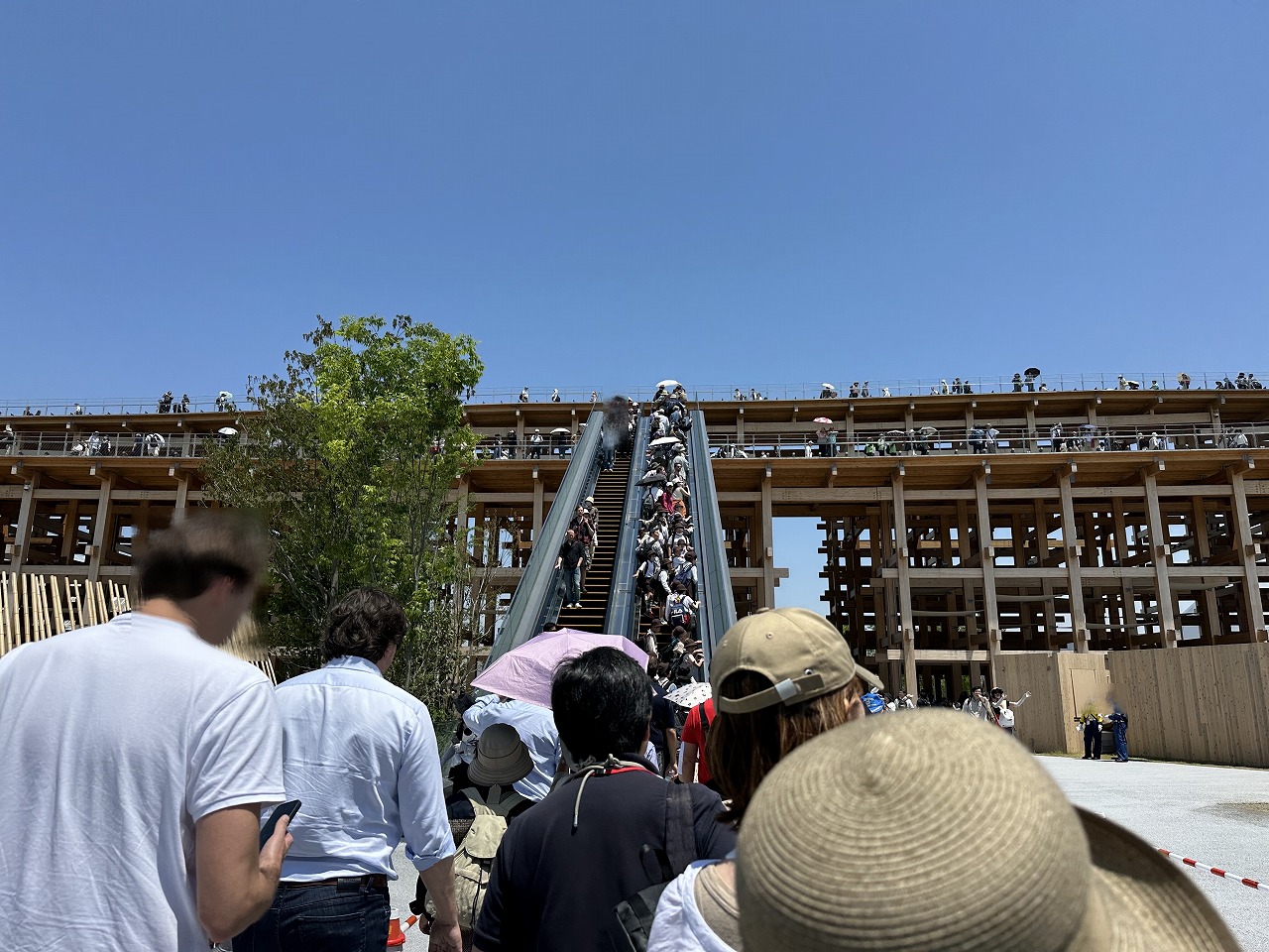 【神戸市】面白い！ 話題の『どこでも大屋根リング』を身近な場所に動かすと、規模感を実感します(≧▽≦)