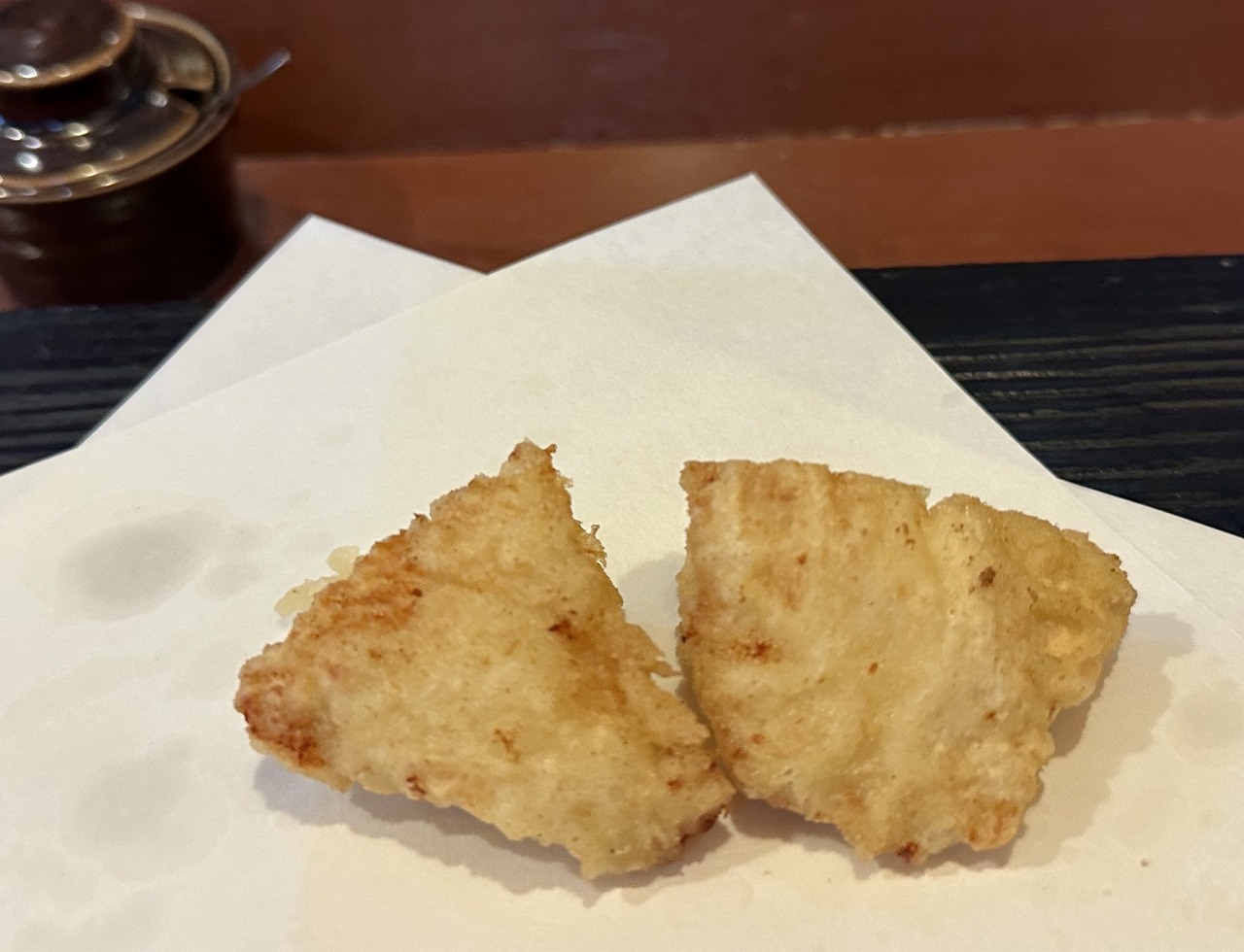 【神戸市東灘区】ランチ営業の始まった「天ぷら 天楽」さんで、揚げたて天ぷら食べてきました(≧▽≦) 贅沢にカウンターで一品ずつで…2,000円也♪