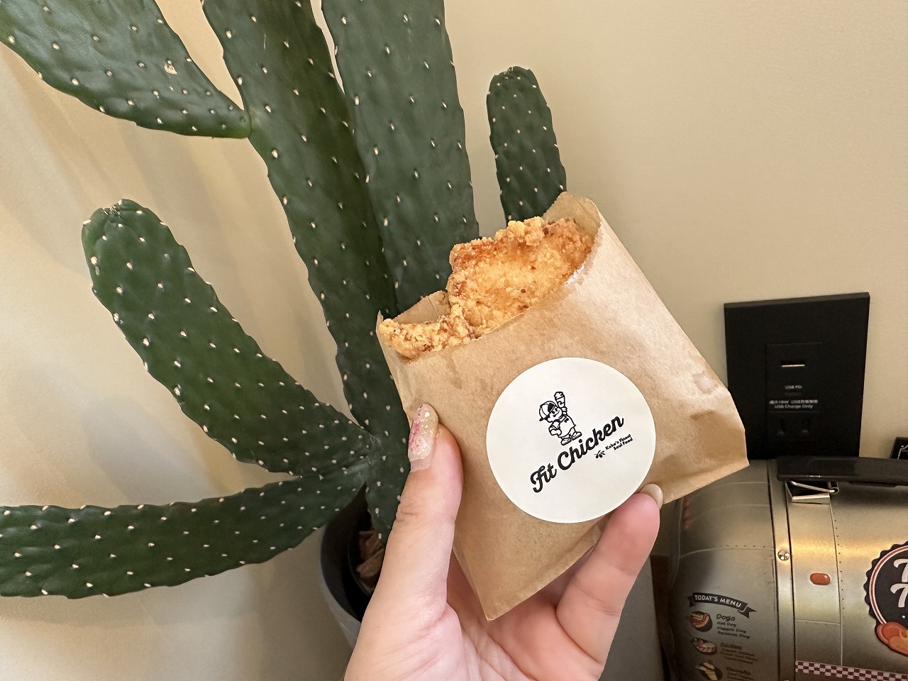 【神戸市灘区】週末だけ営業！オープンした「FIT CHICKEN（フィットチキン）」さんは、小麦粉・卵など不使用のヘルシーチキンです♪