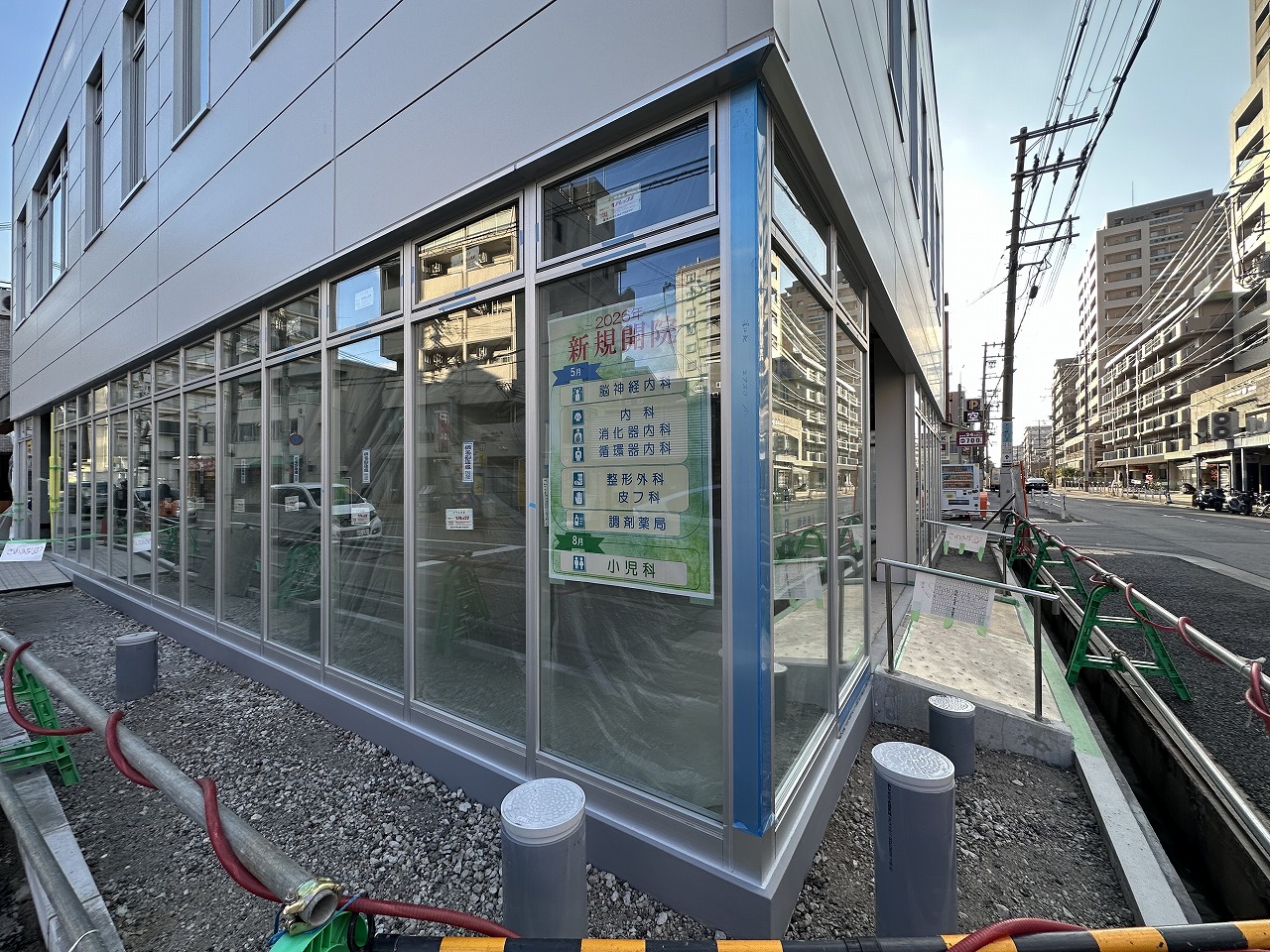 【神戸市東灘区】テナントが判明しました！ 阪神深江のパチンコ屋さん跡地で、ガラス面で張り紙を発見。