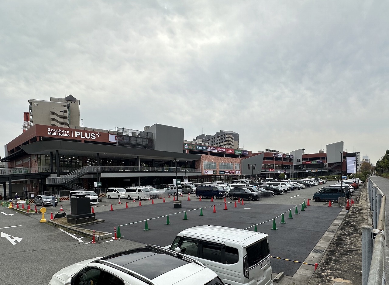 【神戸市灘区】兵庫県 初出店！ 話題の「Luck Rack（ラックラック）」が11月23日オープン！ブランド品が90％オフ商品もあるようですよ(≧▽≦)