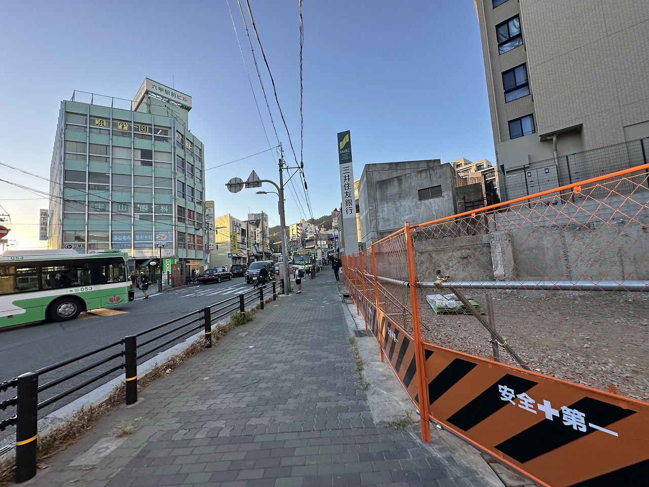 【神戸市灘区】阪急六甲駅前「新六甲ビル」取り壊し完了して跡地へ。跡地は何になる？