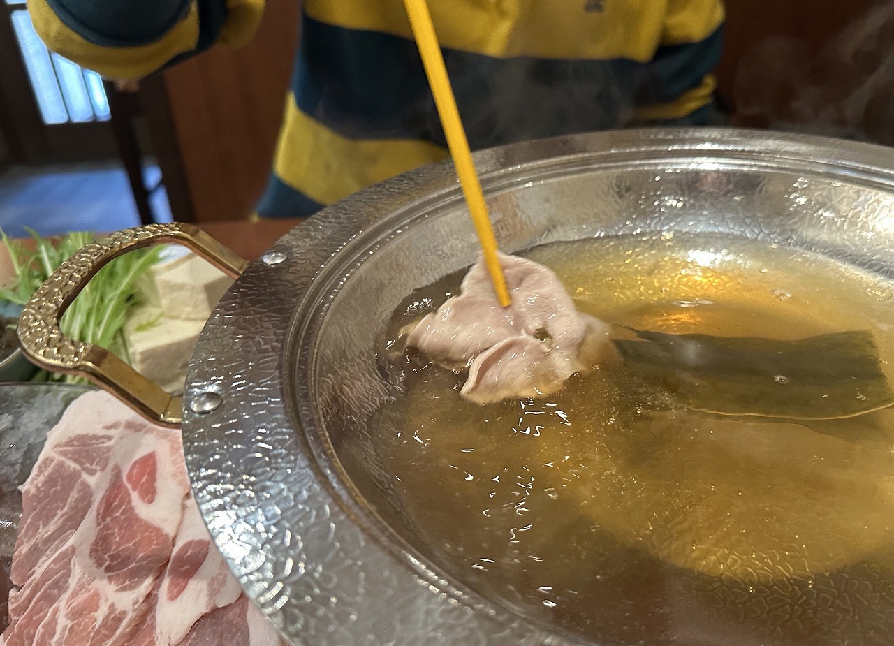 【神戸市東灘区】えっ…甘っ！！『結まーる』さんで超希少な純血アグー豚のしゃぶしゃぶを堪能♪ これって沖縄で食べるより安いのでは？！