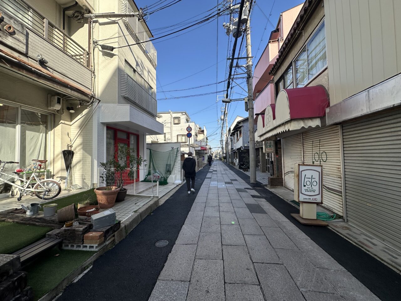 【神戸市東灘区】岡本 クレープ店「PLUS ONE」さん 営業していない日が続いている…。日曜昼に現地で気になった変化