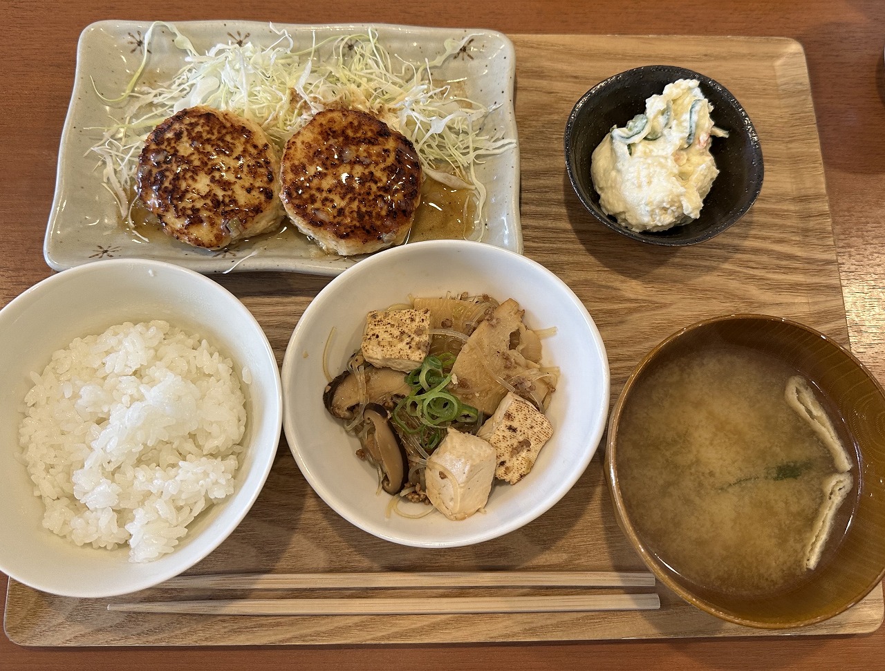 【神戸市灘区】六甲八幡神社の門前で見つけた優しい味♪ 手作り定食の「甘夏食堂」に行ってきました!