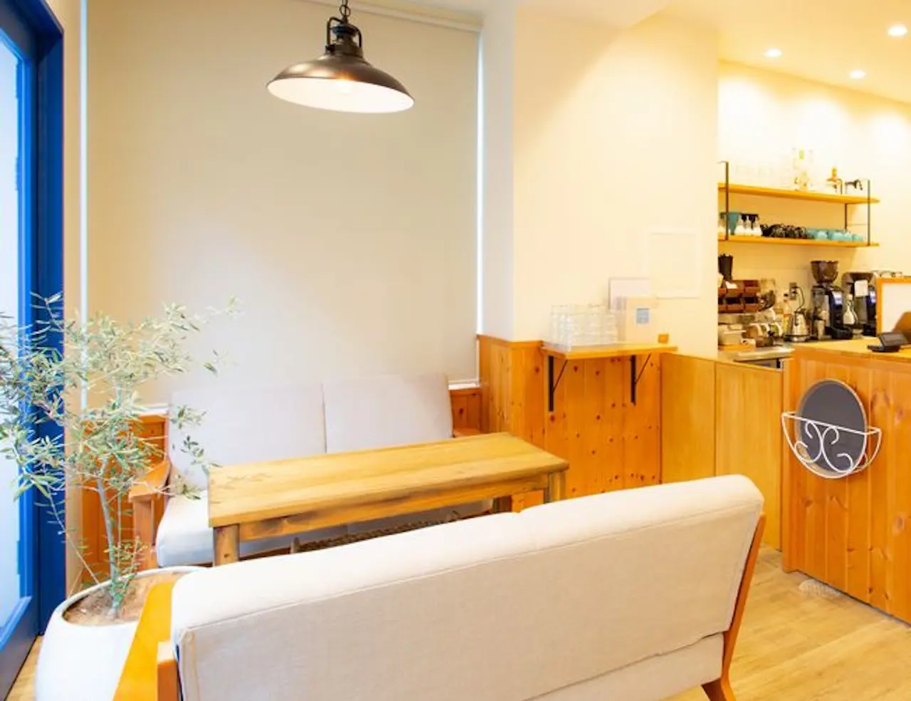 【神戸市灘区】六甲道「cafe de assiette」で、『ニットカフェ』開催♪ おしゃべりしながら編み物を楽しみませんか？初心者サポート付き♪