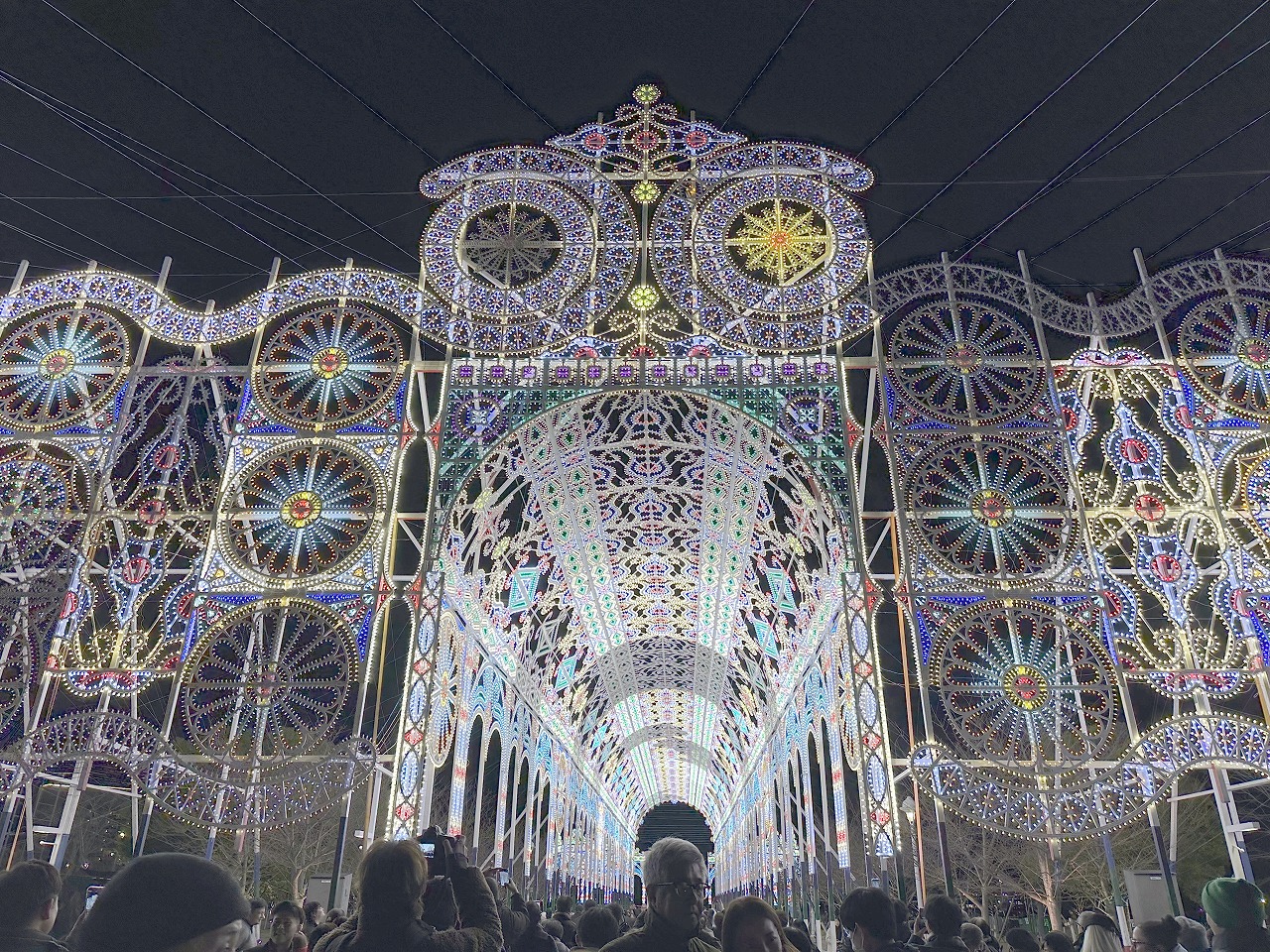 【神戸市】いよいよ今週末！「第31回神戸ルミナリエ」1月30日開催～今年から始まったお得なクーポン＆スタンプラリー、有料エリアの賢い鑑賞テクも伝授♪