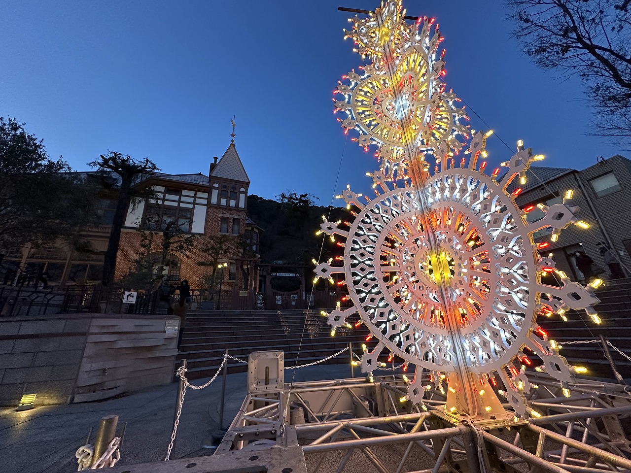 【神戸市】いよいよ今週末！「第31回神戸ルミナリエ」1月30日開催～今年から始まったお得なクーポン＆スタンプラリー、有料エリアの賢い鑑賞テクも伝授♪