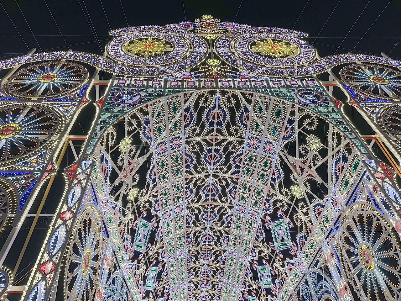 【神戸市】いよいよ今週末！「第31回神戸ルミナリエ」1月30日開催～今年から始まったお得なクーポン＆スタンプラリー、有料エリアの賢い鑑賞テクも伝授♪