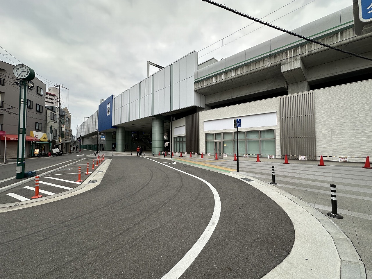 【神戸市東灘区】求人募集で判明!阪神青木駅前の高架下に「ツルハドラッグ」がオープン!北海道発の大手チェーンが東灘初進出