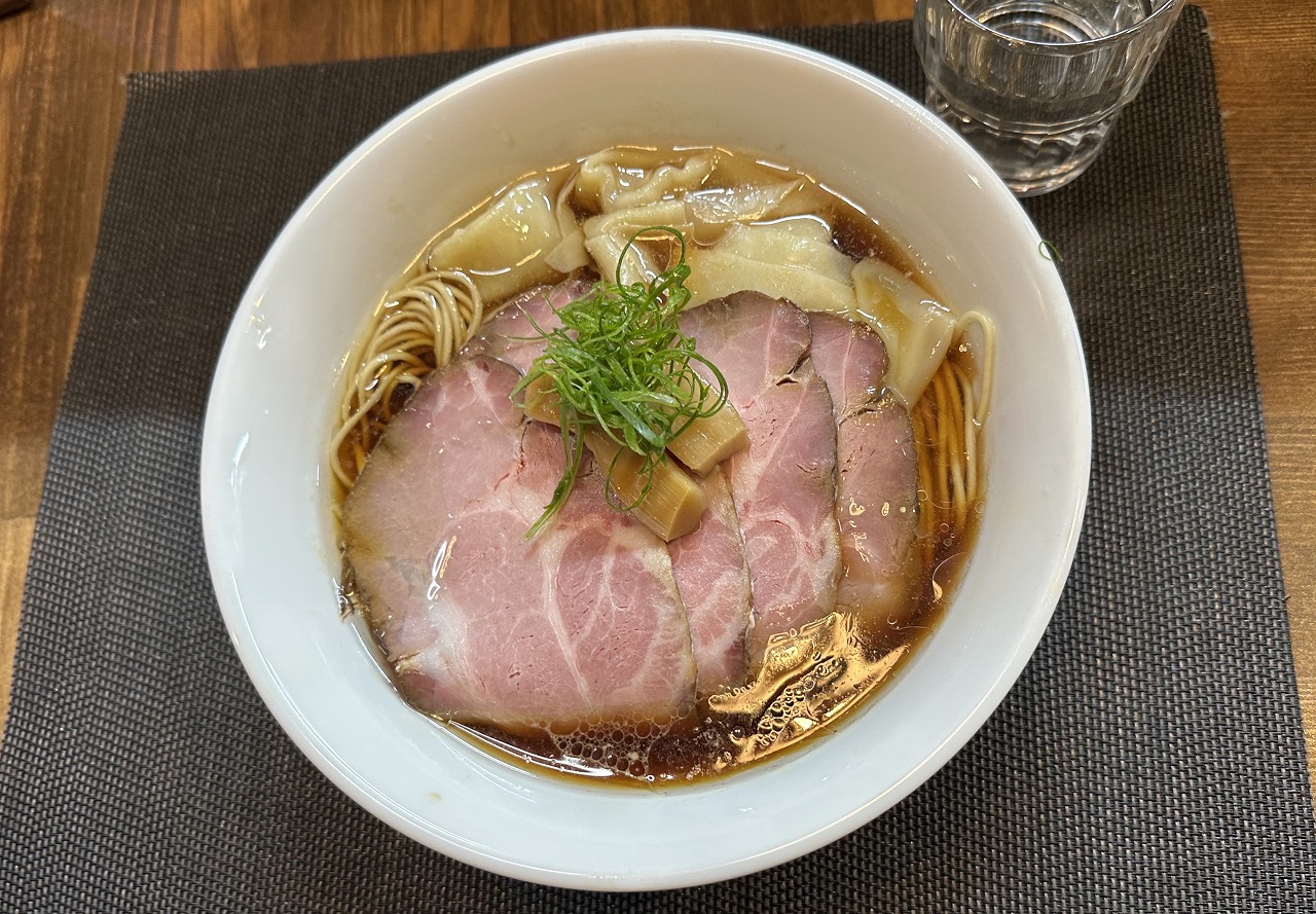 【神戸市東灘区】出汁が決め手の本格派ラーメン♪「中華そば 鈴鳴食堂 三番館」で女性にも大人気の味を堪能してきました(≧▽≦)