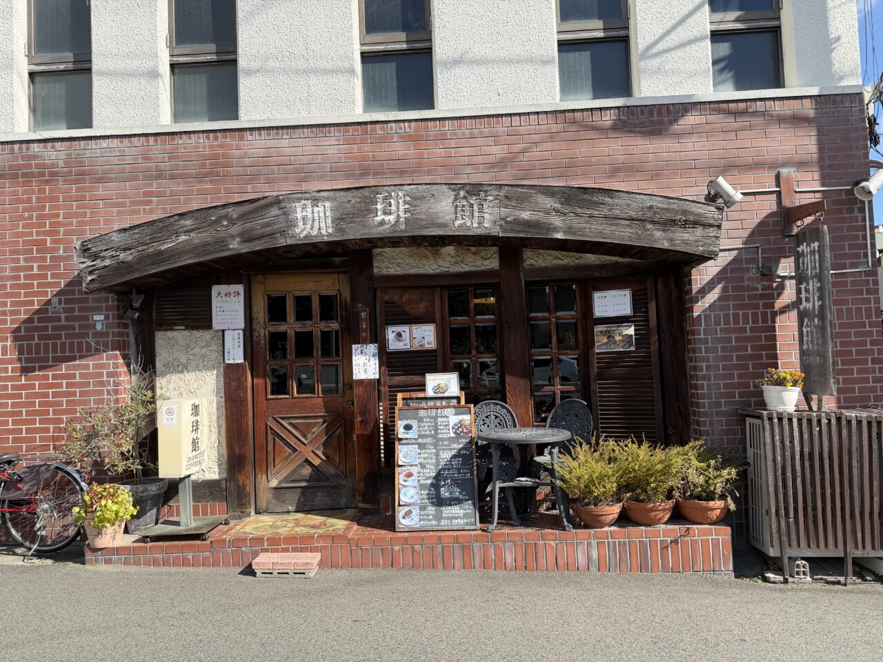 【神戸市東灘区】写真がグレードアップ♪ 坂アンバサダーひよりさんの撮影レクチャー in 岡本「珈琲館」の絶品チーズケーキ