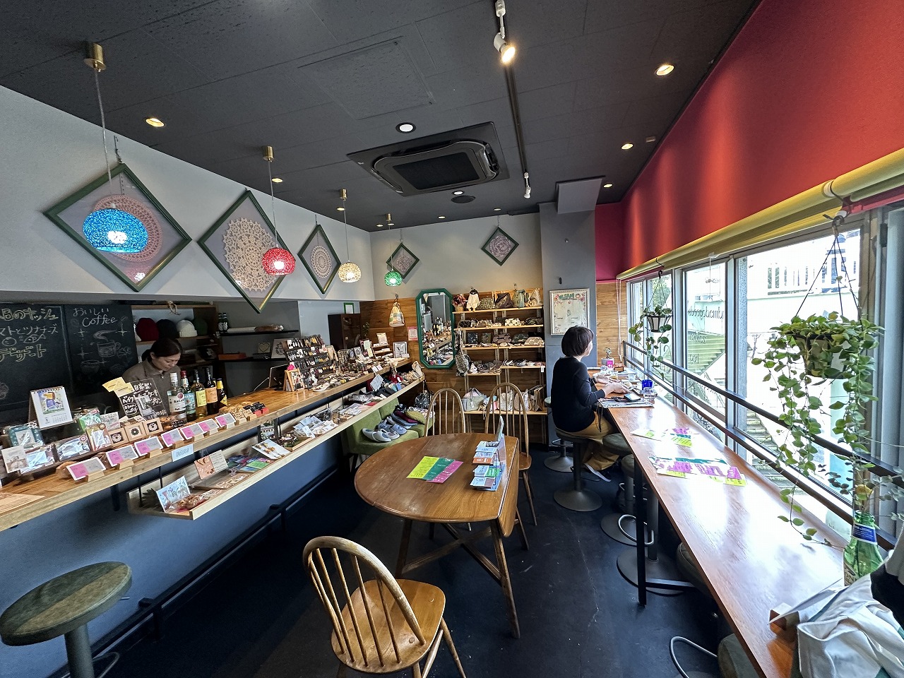 【神戸市】隠れ家「雑貨とカフェ GLEAM」で大満足ランチ♪ 野菜たっぷり焼き立てマフィンプレートが1,580円也。阪神西元町駅から徒歩1分