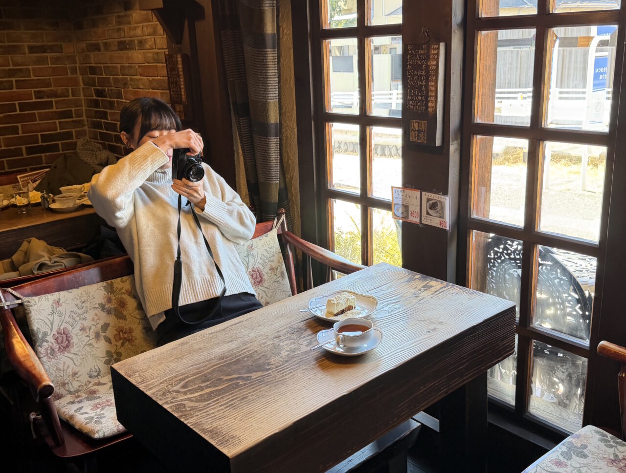 【神戸市東灘区】写真がグレードアップ♪ 坂アンバサダー"ひより”さんの撮影レクチャー in 岡本「珈琲館」の絶品チーズケーキ