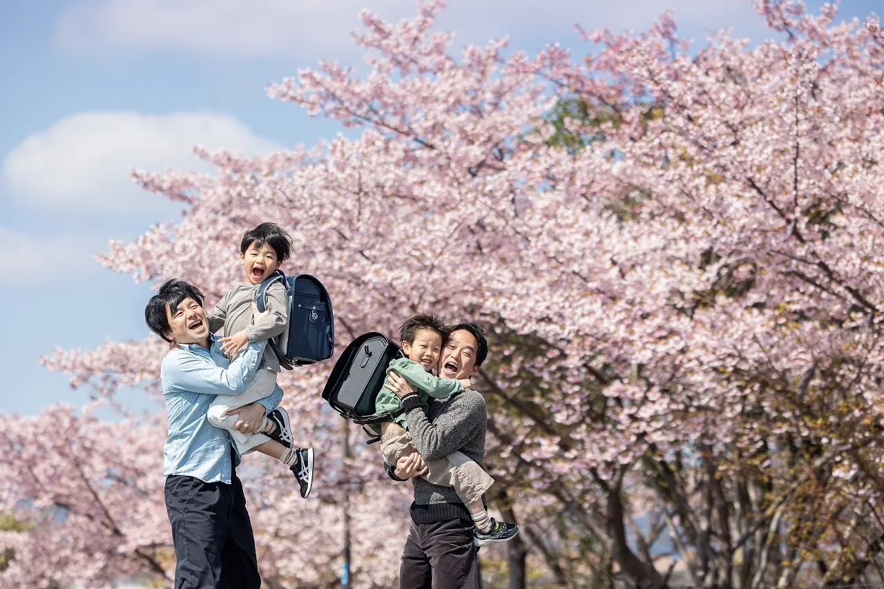 【神戸市灘区】春の公園で笑顔あふれる家族写真を！「ルカフォト」の撮影会が今からが旬です♪