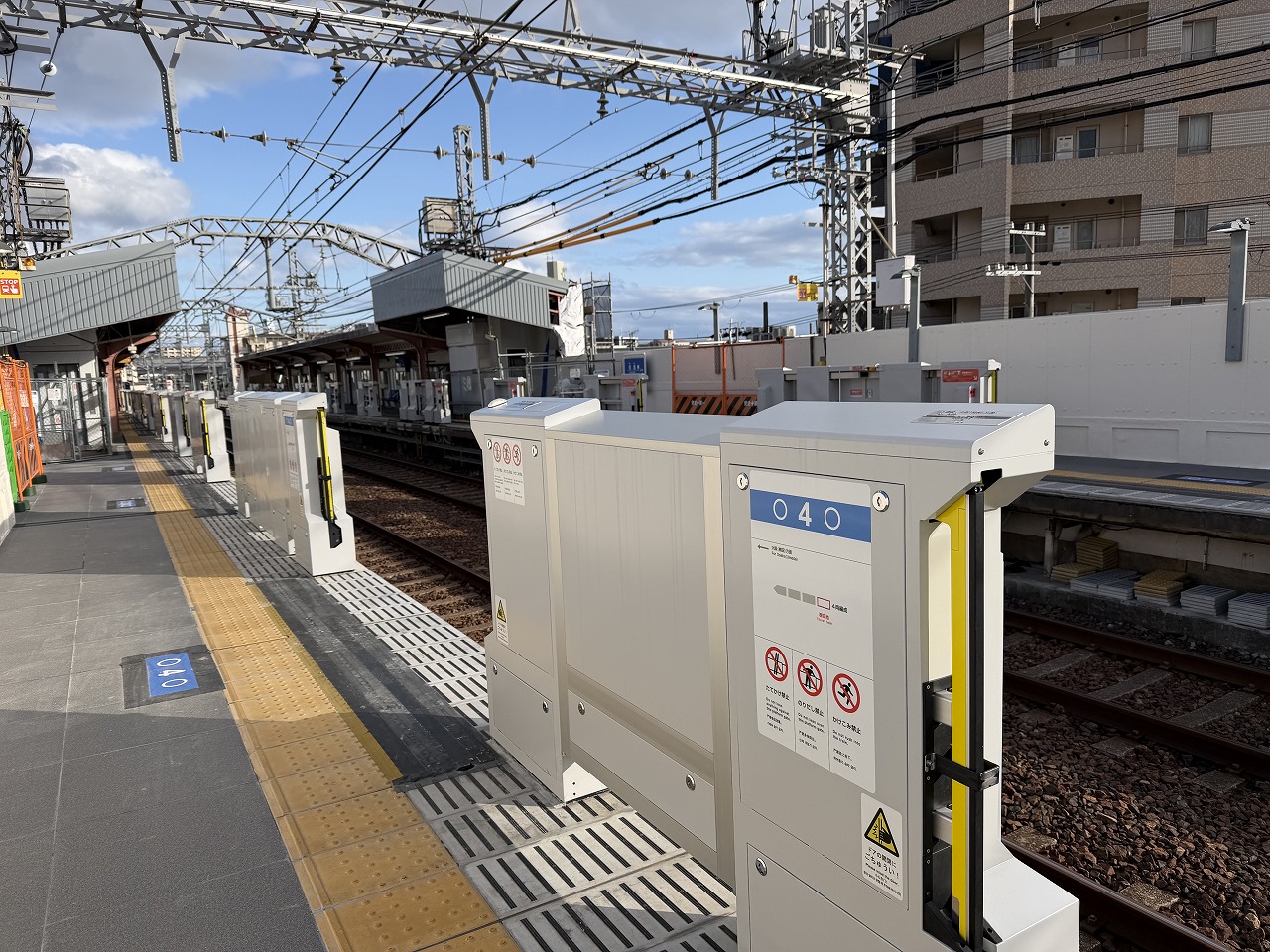 【神戸市東灘区】阪神住吉駅のホームドアがいつの間にか設置完了！ 2026年春完成予定のバリアフリー化工事、着々と進んでいます♪