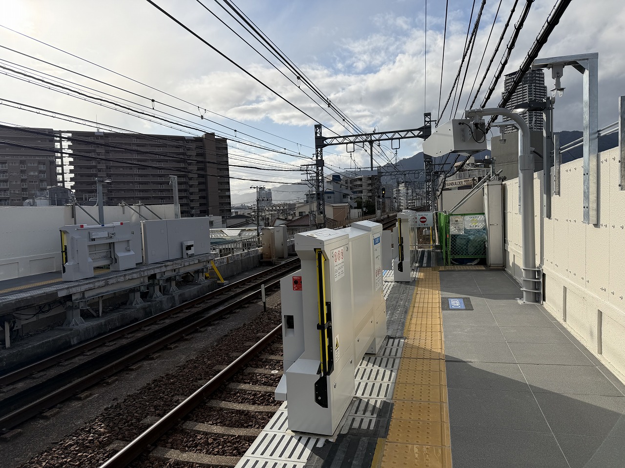 【神戸市東灘区】阪神住吉駅のホームドアがいつの間にか設置完了！ 2026年春完成予定のバリアフリー化工事、着々と進んでいます♪