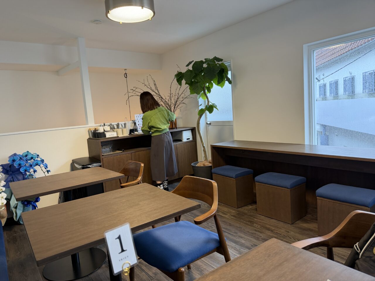 【神戸市東灘区】２階のカフェスペースは、隠れ家感満載♪ 宝塚発の人気ドーナツ店「SHICT（シクト）岡本」さんがオープン♪