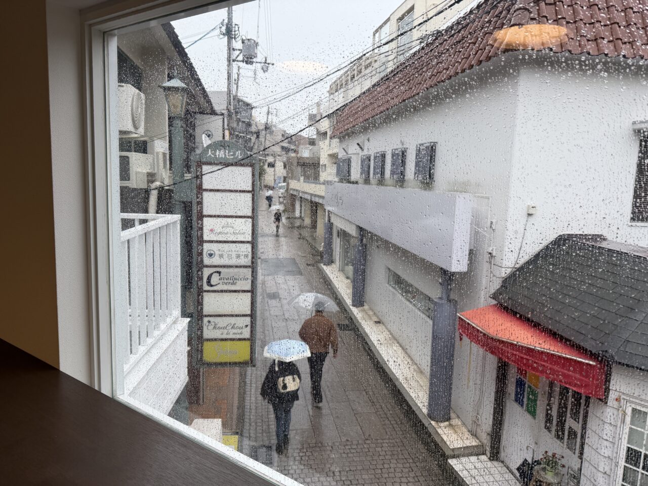 【神戸市東灘区】２階のカフェスペースは、隠れ家感満載♪ 宝塚発の人気ドーナツ店「SHICT（シクト）岡本」さんがオープン♪