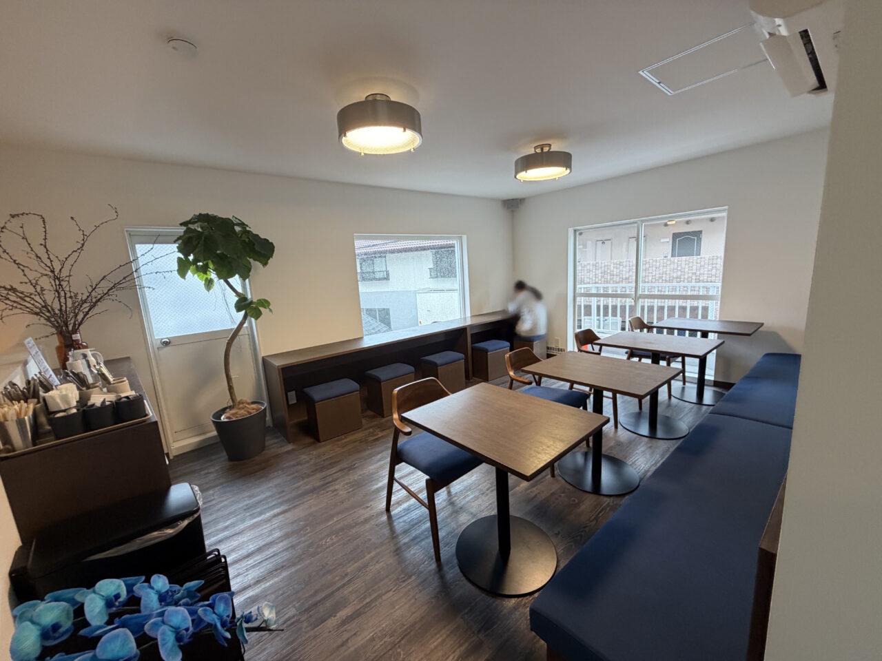 【神戸市東灘区】２階のカフェスペースは、隠れ家感満載♪ 宝塚発の人気ドーナツ店「SHICT（シクト）岡本」さんがオープン♪