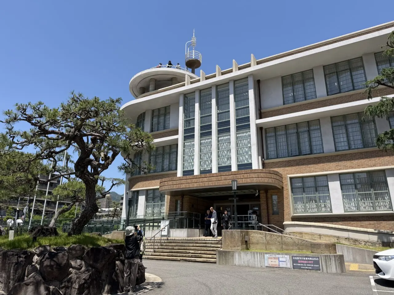 【神戸市東灘区】激レア体験！「神戸市立御影公会堂」の屋上からさらに展望台へ。＜神戸建築祭2026＞