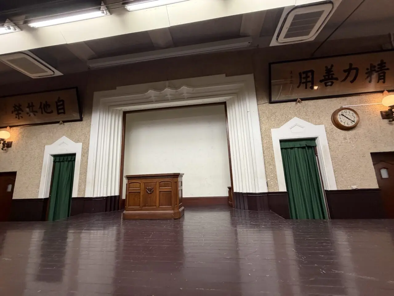 【神戸市東灘区】「神戸建築祭2026」灘中学校・灘高等学校へ! 普段見られない校舎内部に感動♪