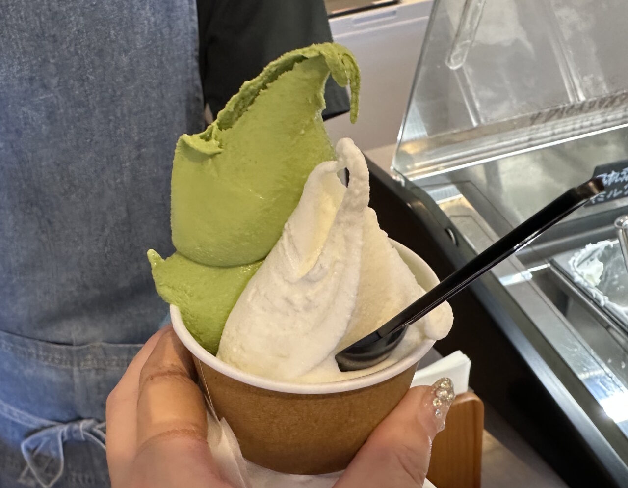 【神戸市東灘区】広~い♪ 甲南本通商店街にあった「ジェラテリアPACE」さんが、JR摂津本山駅すぐ山側の線路沿いに移転オープン!